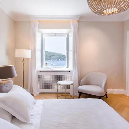 Modern Nest Apartment